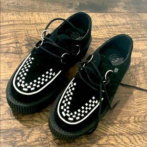 Black creepers 💀